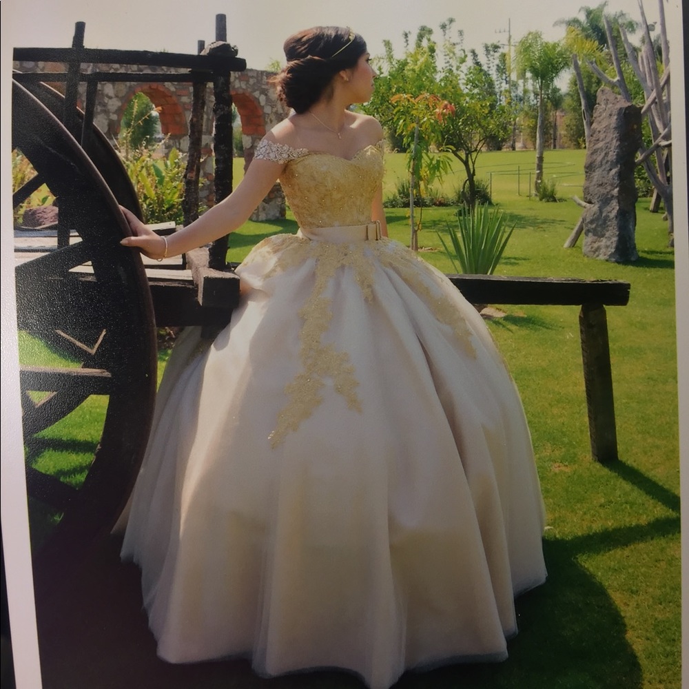 Dress - Picture 6 of 8